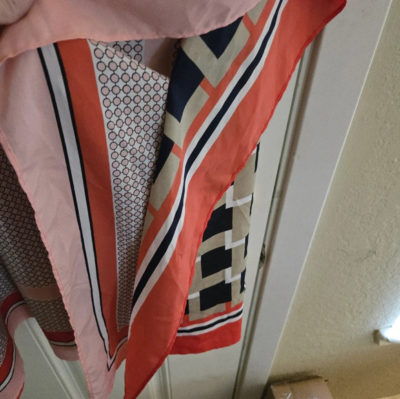 Michael Kors Kimono Style Red Geometric Print Blouse EUC L/XL - Picture 4 of 6